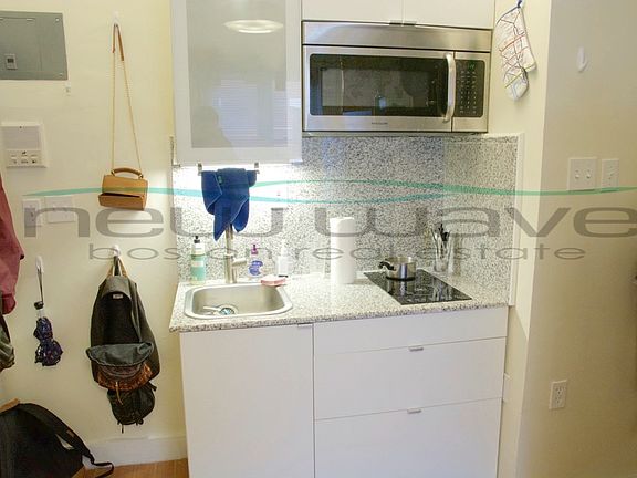 3rd image of 55 Saint Stephen St APT 5