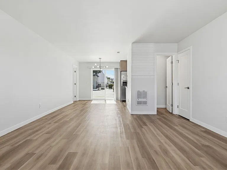 25829 Viana — Photo 36
