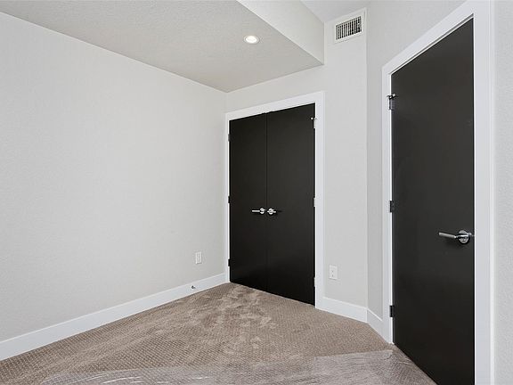 5th image of 1836 N Grove St Unit 110
