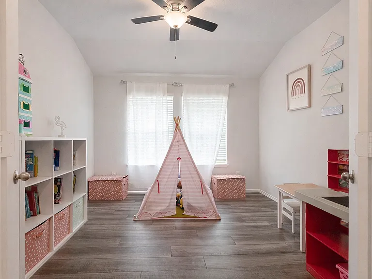 2403 Corradino St — Photo 3