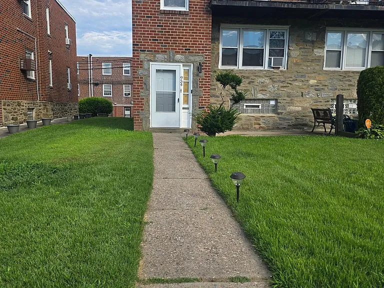 934 E Durard St #1 — Photo 14