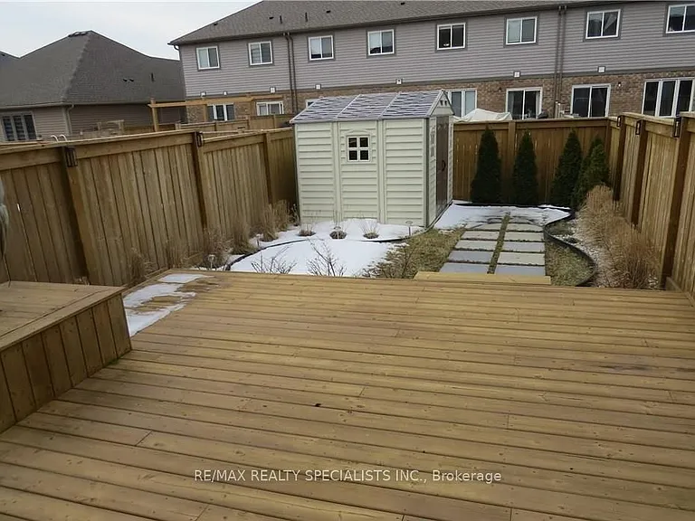 101 Roselawn Cres — Photo 24