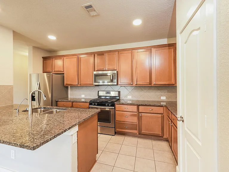 1923 Jara Ct — Photo 8