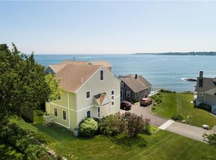 103 Shore Dr, Middletown, RI 02842