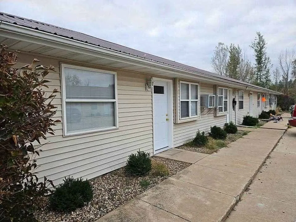 406 E Pine Street — Photo 4