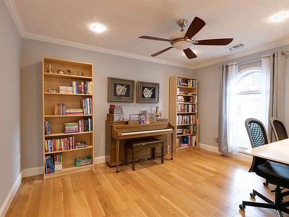 5th image of 2744 Sterling Dr