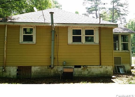 3rd image of 311 Posey St