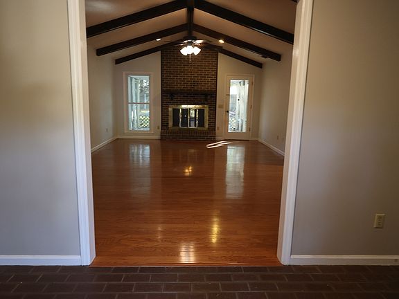 3rd image of 313 Palomino Path