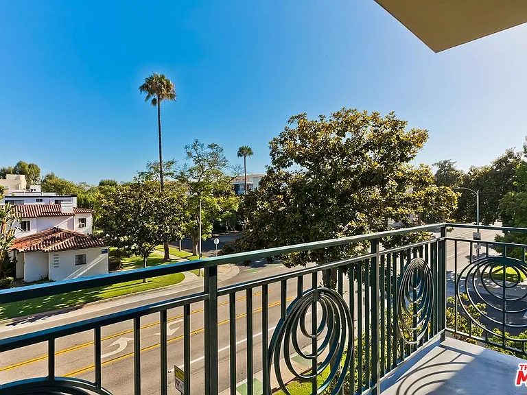 430 N Oakhurst Dr #202 — Photo 11