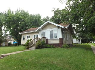 728 Chestnut St, Muscatine, IA 52761