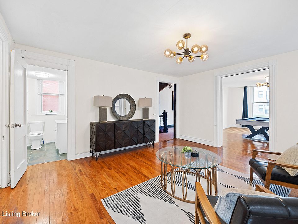 1st image of 319 E Saint Catherine St