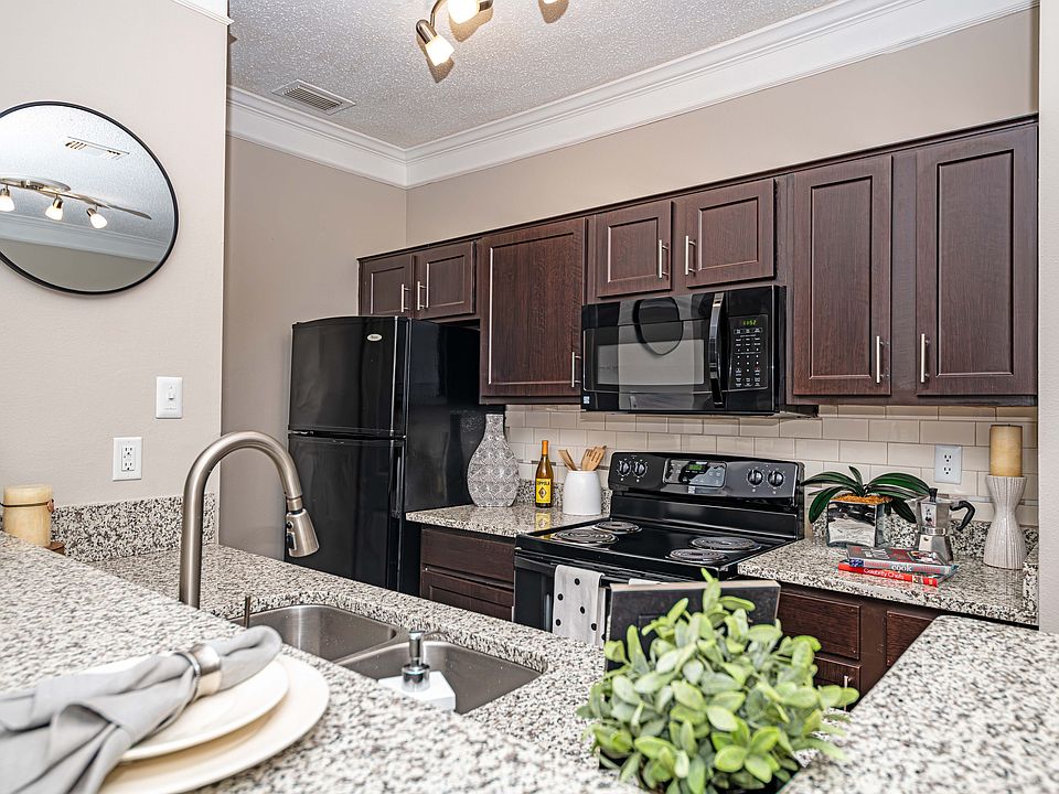 Kitchen with modern cabinetry