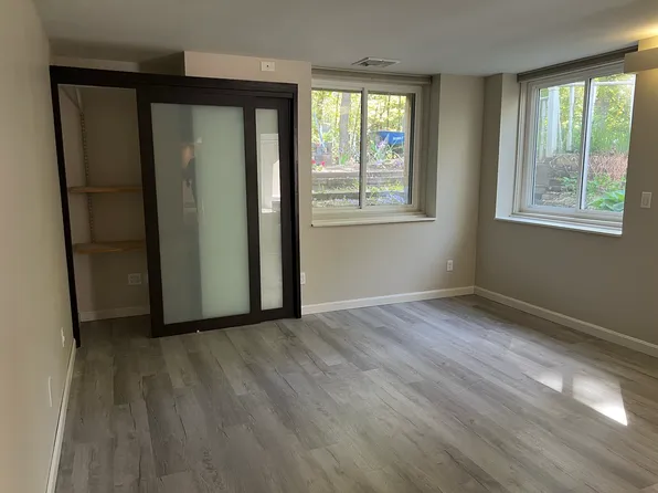 15 Old Lantern Ln #B, Groton, MA 01450