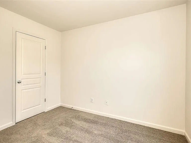 2658 Avanti Way — Photo 13