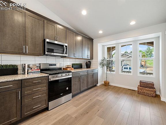 5th image of 6671 Vistancia Ave