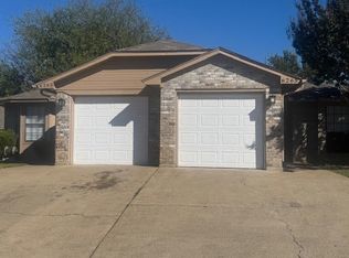 6263 Canyon Cir, Fort Worth, TX 76133