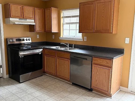 5th image of 1202 Pinedale Cir NW