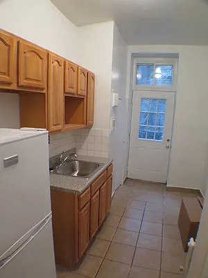 Rented by Glasser Realty LLC | media 5