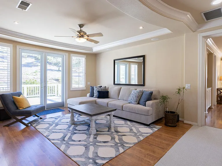 18652 Topanga Canyon Rd — Photo 17