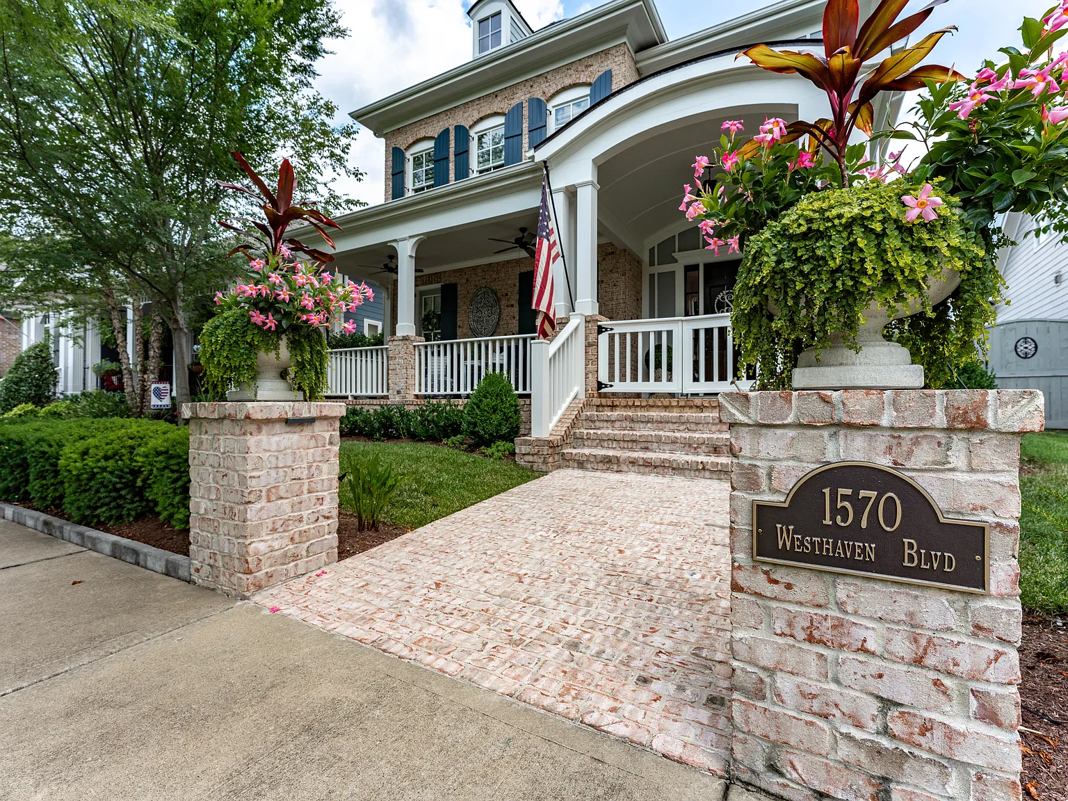 4 bed, 3500 sqft, $7,500 — Photo 1