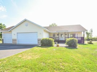 22677 207th St, Becker, MN 55308