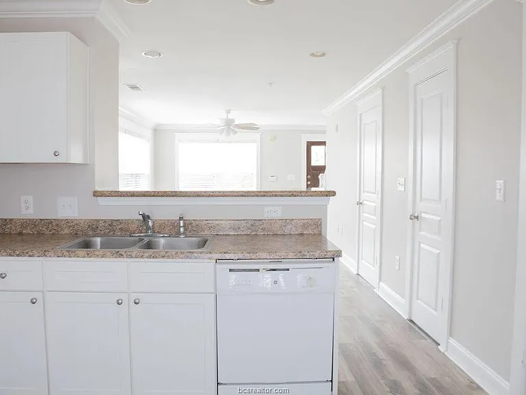 1725 Harvey Mitchell Pkwy S #2321 — Photo 6
