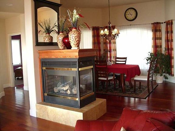 Double sided fireplace