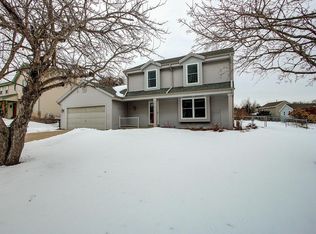 1213 Riverton Dr, Mukwonago, WI 53149