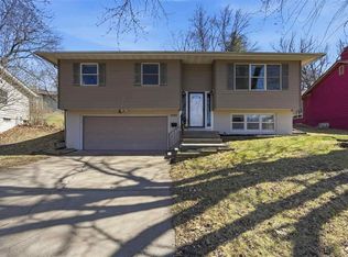 1022 Wylde Green Rd, Iowa City, IA 52246