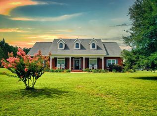 5504 Courtney Ln, Blackshear, GA 31516