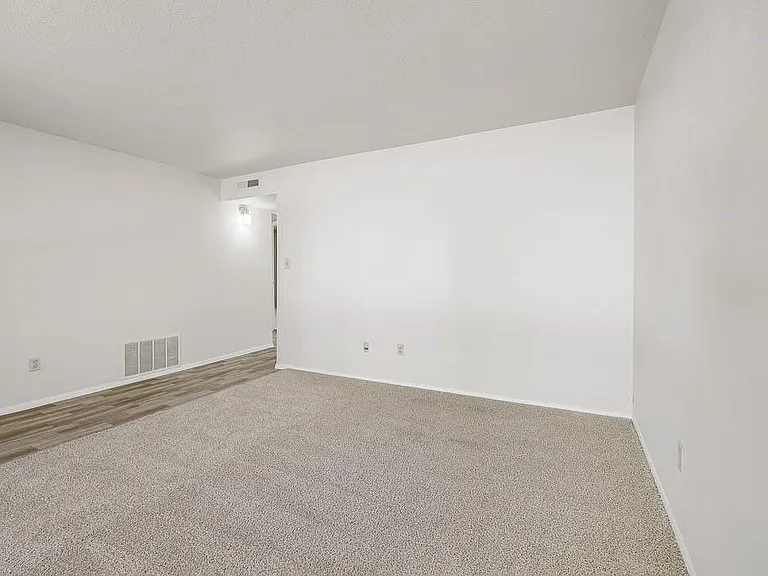 6910 Hart Ln #907 — Photo 9