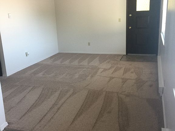 2nd image of 422 E Bay Dr NE APT 5