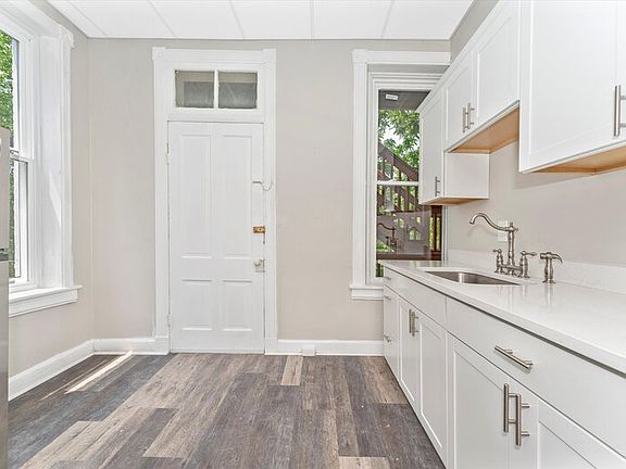 3rd image of 267 S Prospect St APT 5