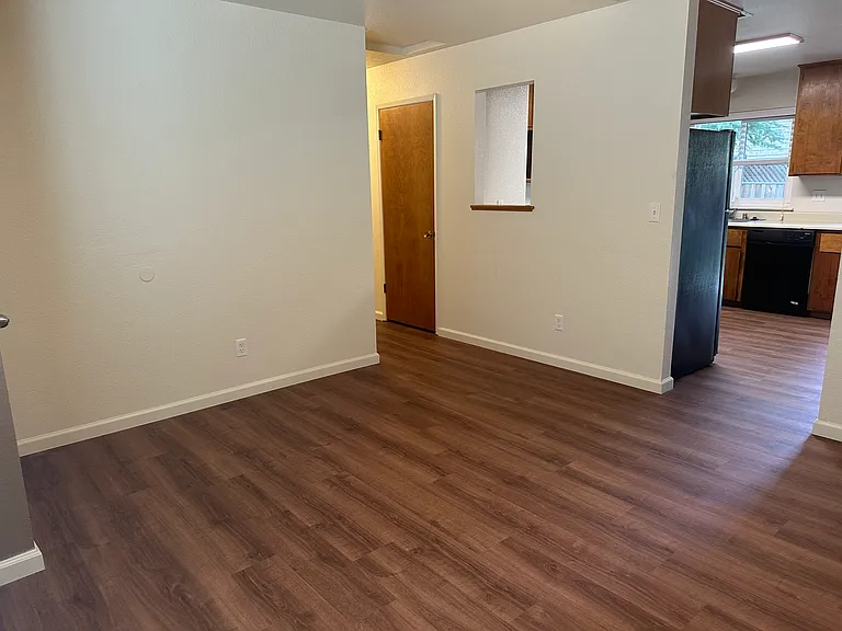 9225 Goodspeed St #D — Photo 2