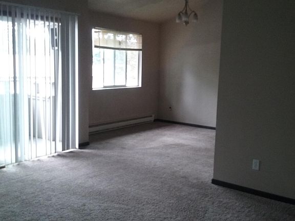 3rd image of 2707 E 37th Ave APT 204