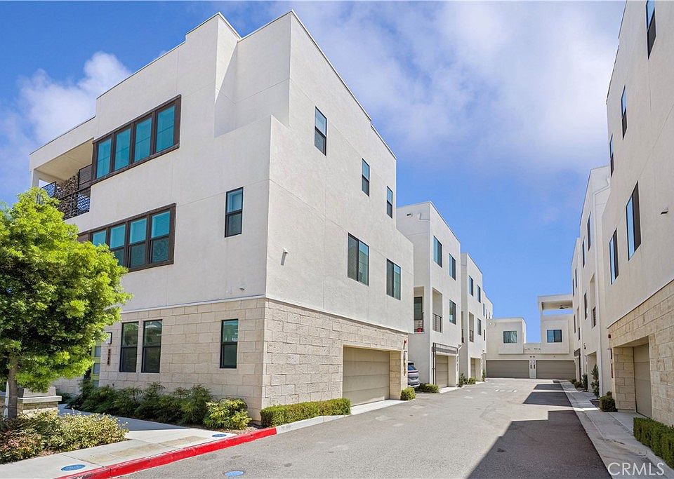 1st image of 2172 Pearl Walk