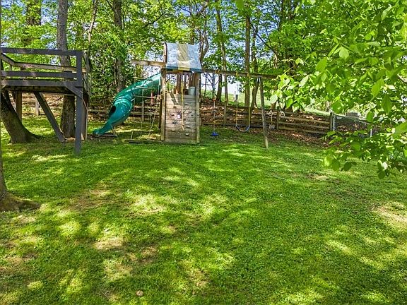 3rd image of 2509 Brooklyn Dr