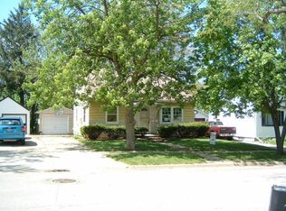 1127 30th St, Rockford, IL 61108