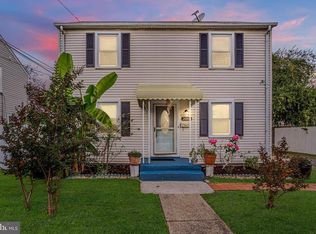 2002 Roanoke St, Hyattsville, MD 20782