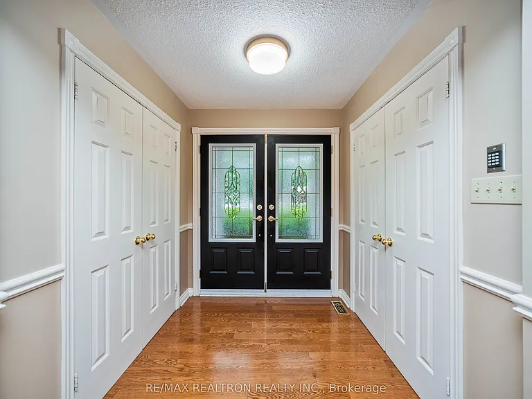 194 Glenada Ct — Photo 5