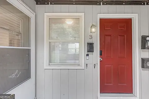 2 bed, 886 sqft, $1,650 — Photo 1