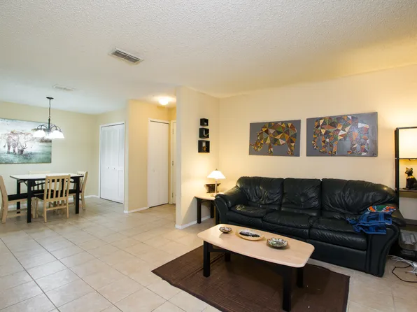 3705 SW 27th St, Gainesville, FL