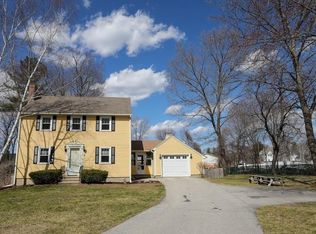 7 Cottage Ln, Amesbury, MA 01913