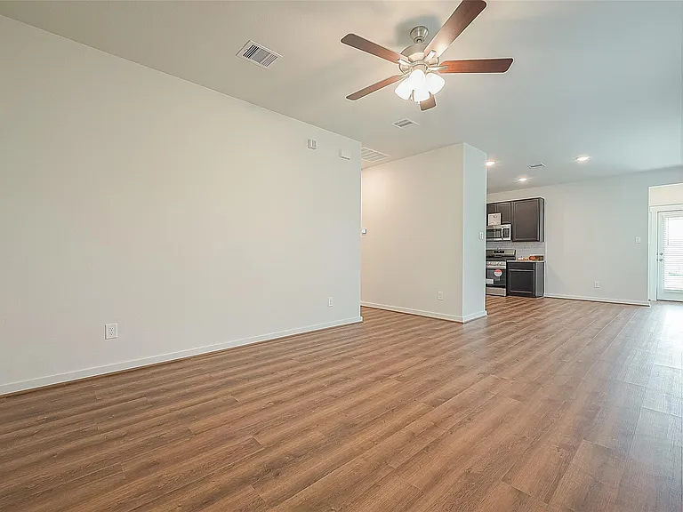 7538 Coral Terrace Dr — Photo 2