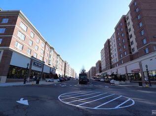 1209 City Pl, Edgewater, NJ 07020