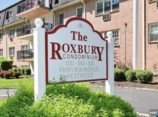 530 Fairview Ave APT 300, Westwood, NJ 07675