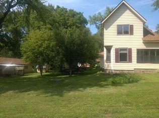 609 12th St, Newport, MN 55055