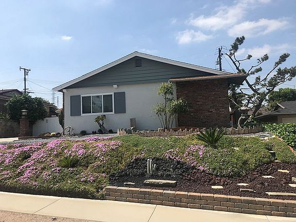 4th image of 2711 Tortosa Ave