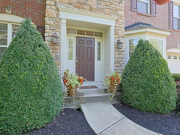 2nd image of 8372 Oakdale Ct