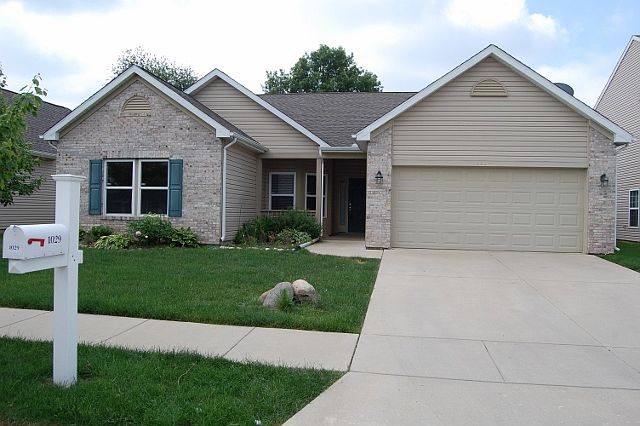 1st image of 1029 Onyx St